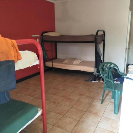 Palm Court Backpackers Hostel Katherine Εξωτερικό φωτογραφία