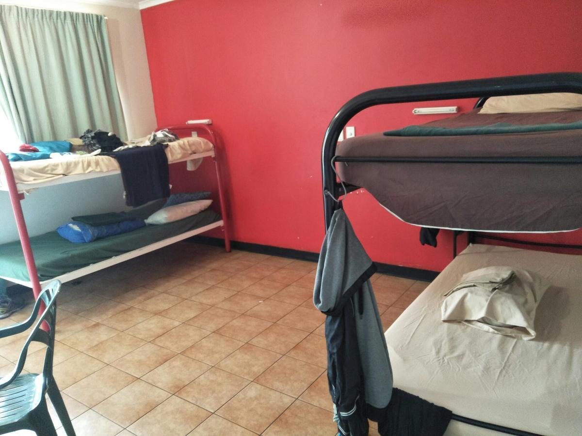 Palm Court Backpackers Hostel Katherine Εξωτερικό φωτογραφία