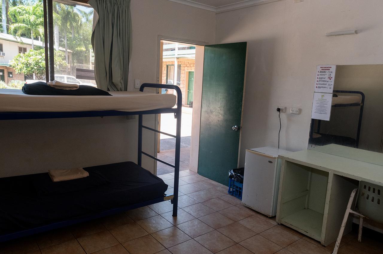 Palm Court Backpackers Hostel Katherine Εξωτερικό φωτογραφία
